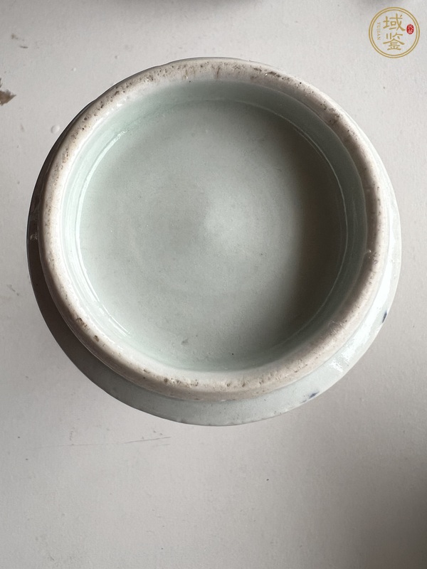 古玩陶瓷日本青花礬紅花卉紋花觚真品鑒賞圖