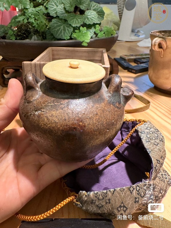 古玩陶瓷褐釉雙系茶入真品鑒賞圖