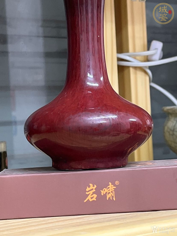 古玩陶瓷紅釉荸薺瓶真品鑒賞圖
