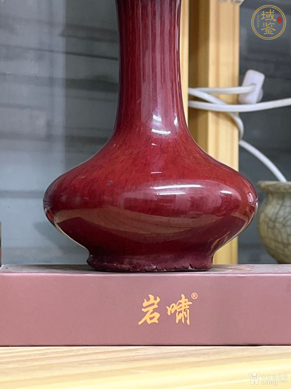 古玩陶瓷紅釉荸薺瓶真品鑒賞圖