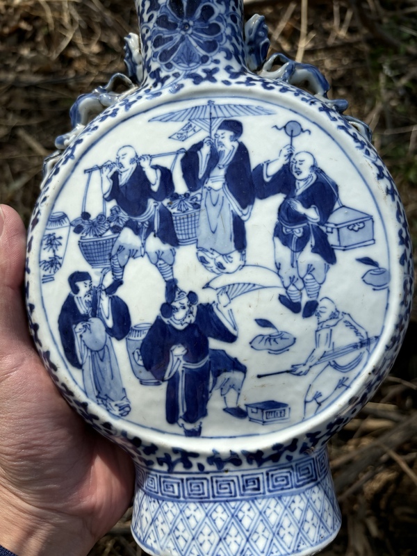 古玩陶瓷清光緒青花市井人物故事圖抱月瓶拍賣，當前價格4500元
