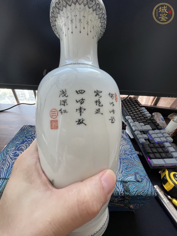 古玩陶瓷粉彩花鳥紋花蘭瓶真品鑒賞圖