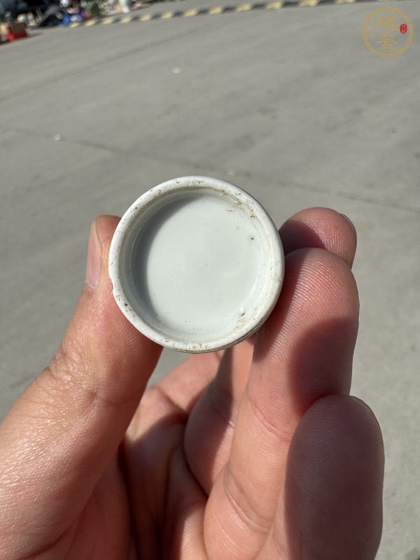 古玩陶瓷龍紋青花鼻煙壺真品鑒賞圖