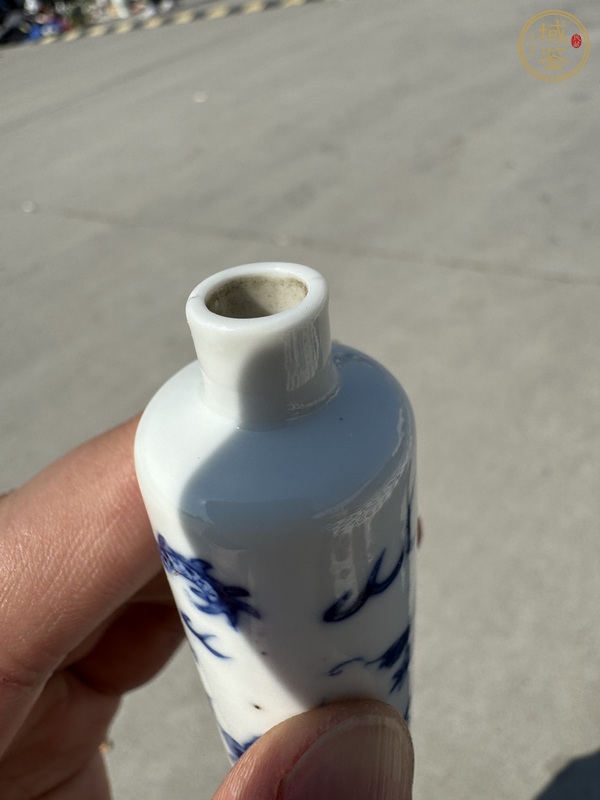 古玩陶瓷龍紋青花鼻煙壺真品鑒賞圖