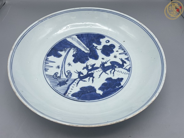 古玩陶瓷明嘉靖青花蜂鹿圖大盤(pán)真品鑒賞圖