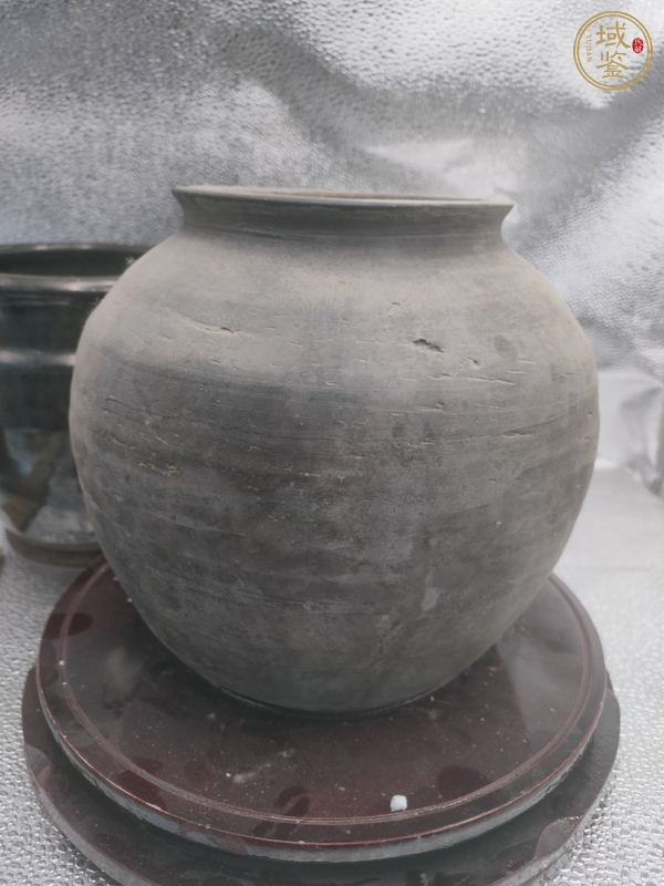 古玩陶瓷漢代灰陶罐真品鑒賞圖