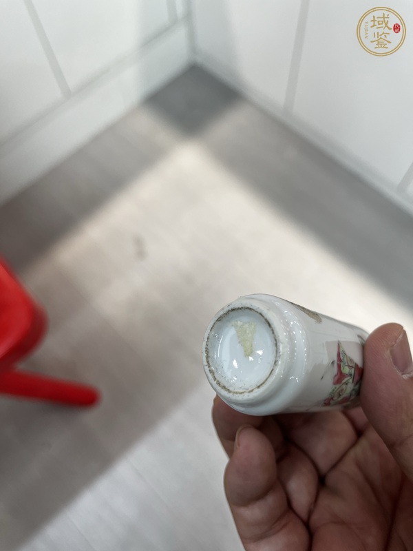 古玩陶瓷鼻煙壺真品鑒賞圖