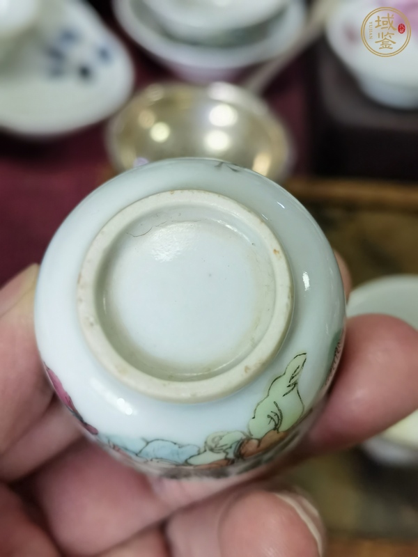 古玩仕女紋粉彩杯真品鑒賞圖