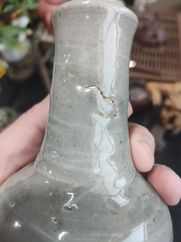 古玩陶瓷元代龍泉青瓷長頸瓶拍賣，當前價格1288元