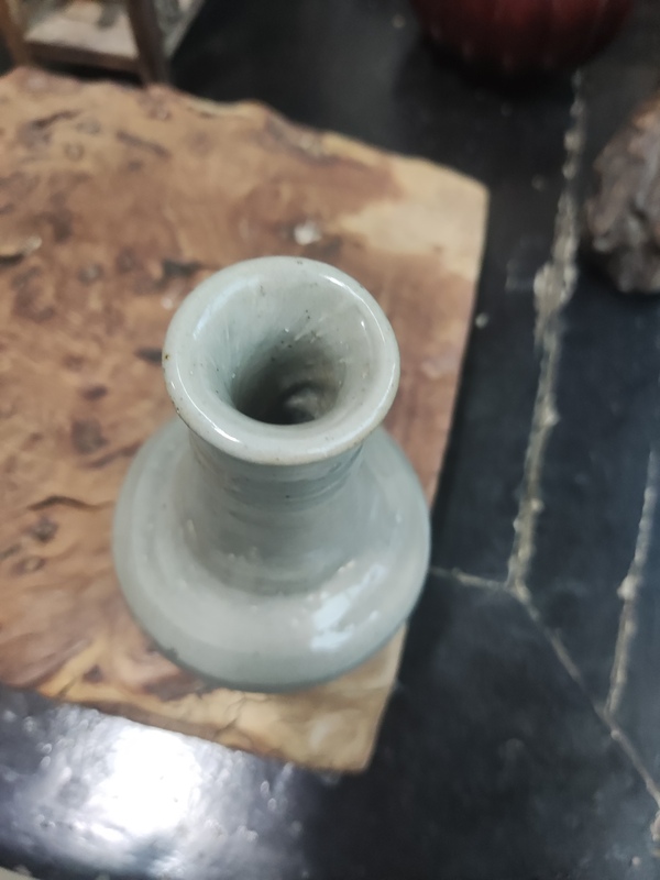 古玩陶瓷元代龍泉青瓷長頸瓶拍賣，當前價格1288元