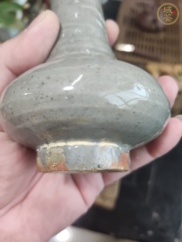 古玩陶瓷龍泉青瓷長頸瓶真品鑒賞圖
