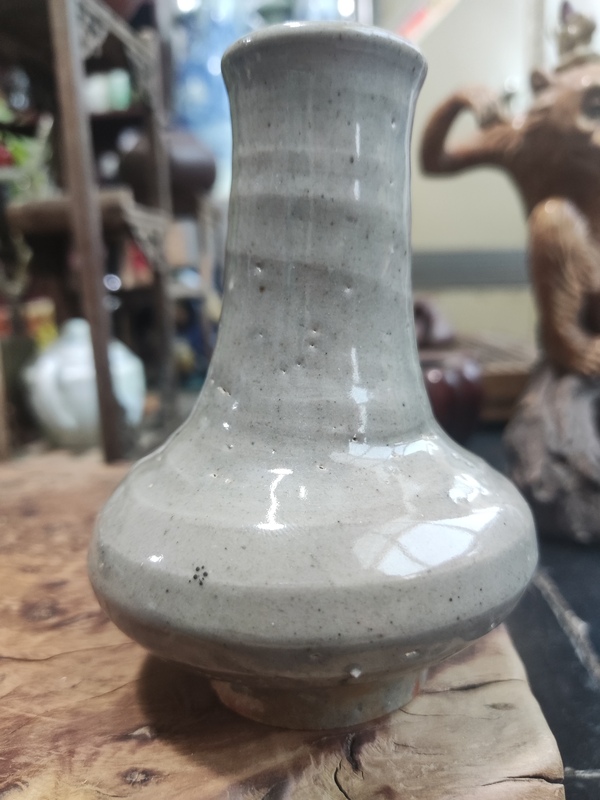 古玩轉賣元代龍泉青瓷長頸瓶拍賣，當前價格0元
