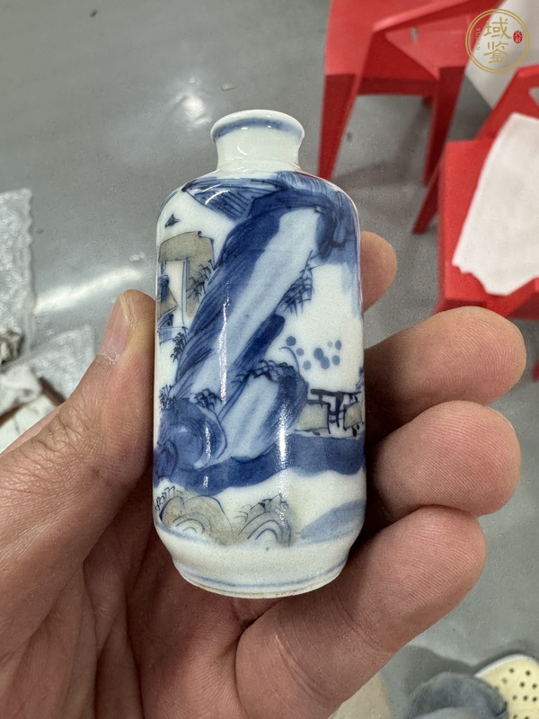 古玩陶瓷青花釉里紅鼻煙壺真品鑒賞圖