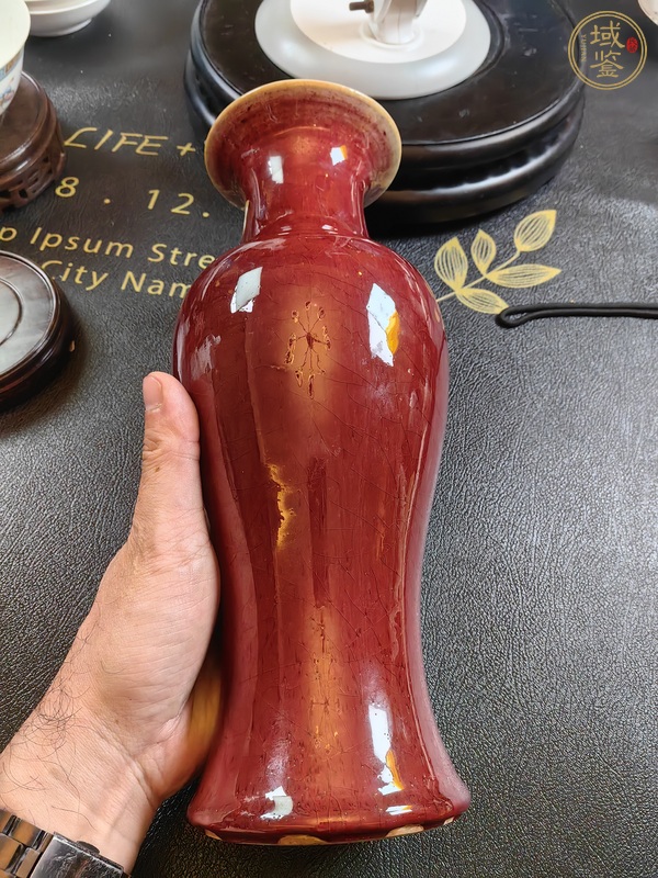 古玩陶瓷郎紅釉瓶真品鑒賞圖