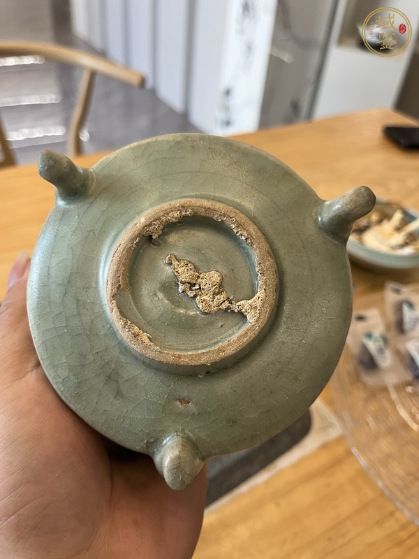 古玩陶瓷龍泉青瓷八卦爐真品鑒賞圖