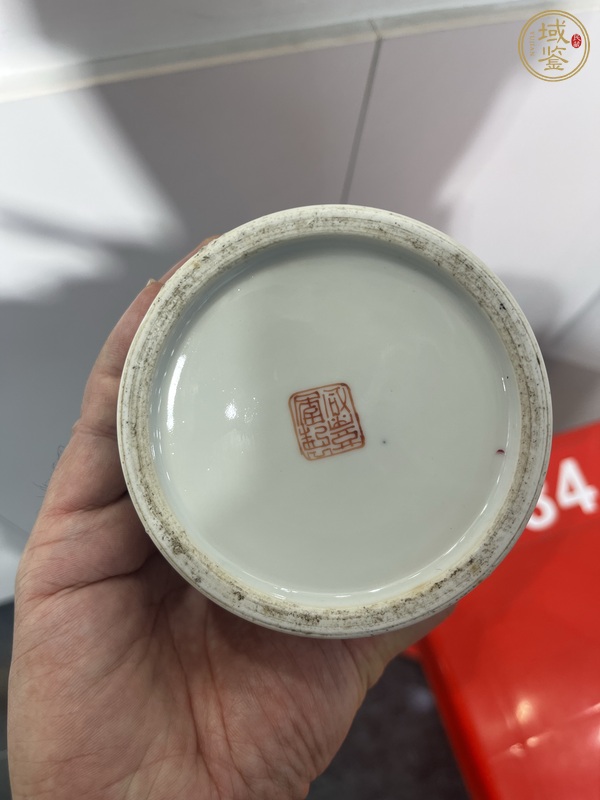 古玩陶瓷無(wú)雙譜粉彩筆筒真品鑒賞圖