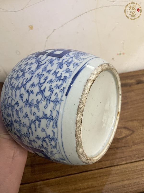 古玩陶瓷青花纏枝花卉紋喜字罐真品鑒賞圖