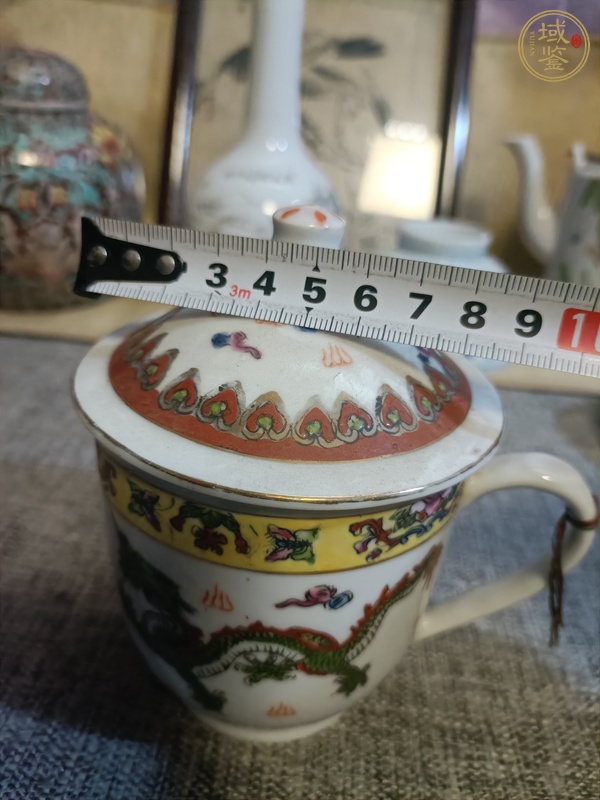 古玩陶瓷粉彩龍鳳紋茶杯真品鑒賞圖