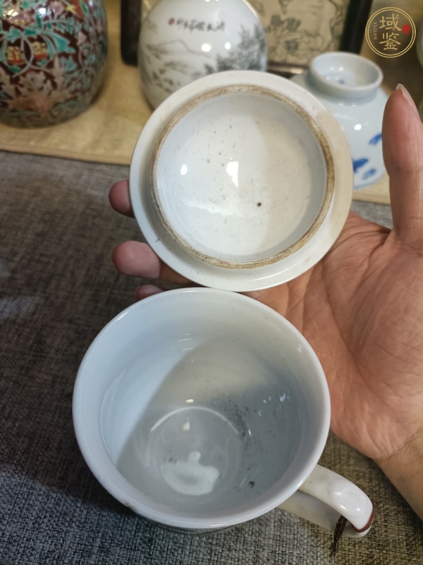 古玩陶瓷粉彩龍鳳紋茶杯真品鑒賞圖