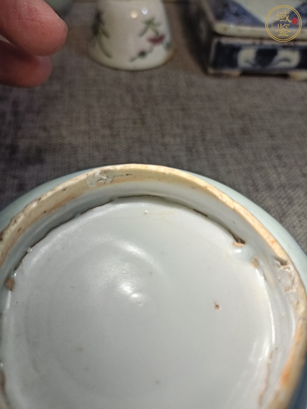 古玩陶瓷青花花卉紋茶碗真品鑒賞圖