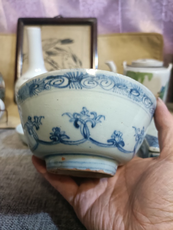 古玩轉(zhuǎn)賣成化弘治青花花卉紋茶碗拍賣，當(dāng)前價(jià)格480元