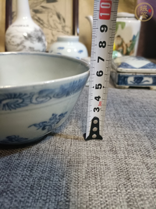 古玩陶瓷青花花卉紋茶碗真品鑒賞圖