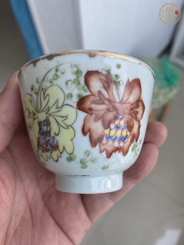 古玩陶瓷民國粉彩花卉杯真品鑒賞圖