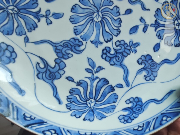 古玩陶瓷青花盤真品鑒賞圖