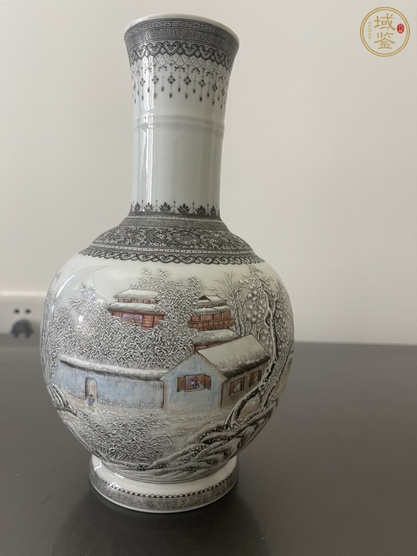 古玩1950年代 新粉彩山水紋瓶真品鑒賞圖