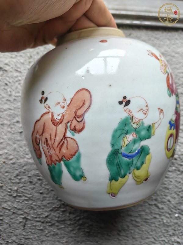 古玩陶瓷嬰戲紋粉彩罐真品鑒賞圖