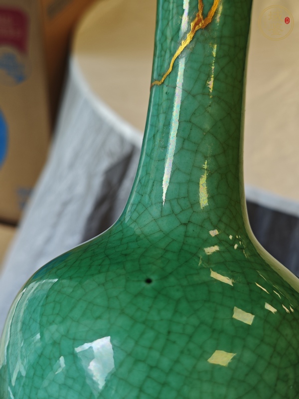 古玩陶瓷綠哥釉天球瓶真品鑒賞圖
