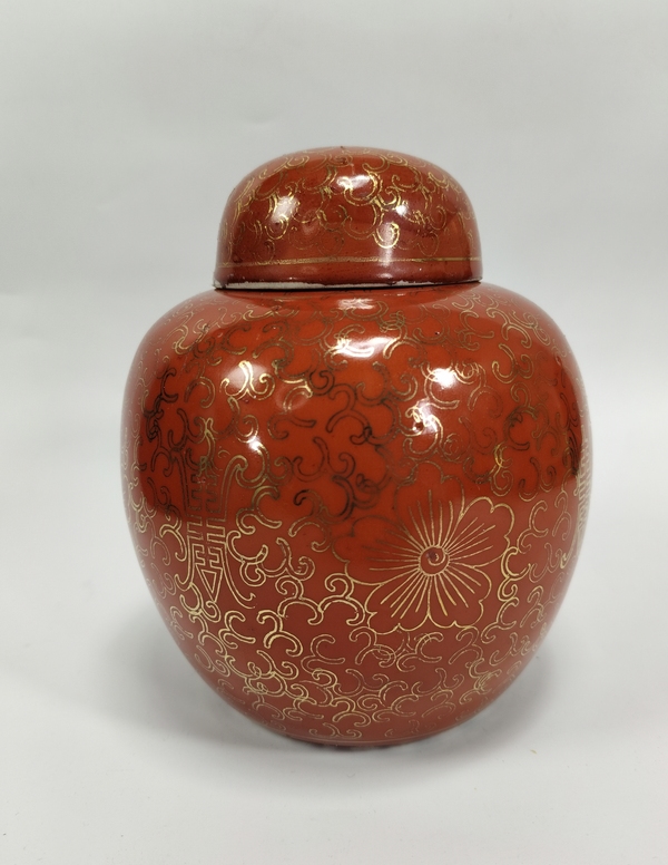 古玩轉(zhuǎn)賣民國(guó)-**紅地描金花卉紋蓋罐拍賣,當(dāng)前價(jià)格2600元