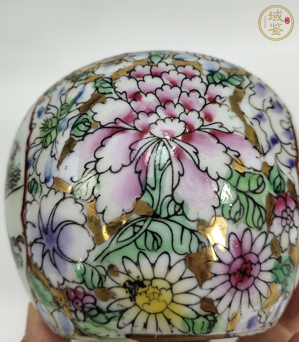 古玩陶瓷粉彩百花開窗仕女人物紋蓋罐真品鑒賞圖