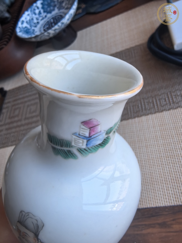 古玩陶瓷粉彩瓶真品鑒賞圖