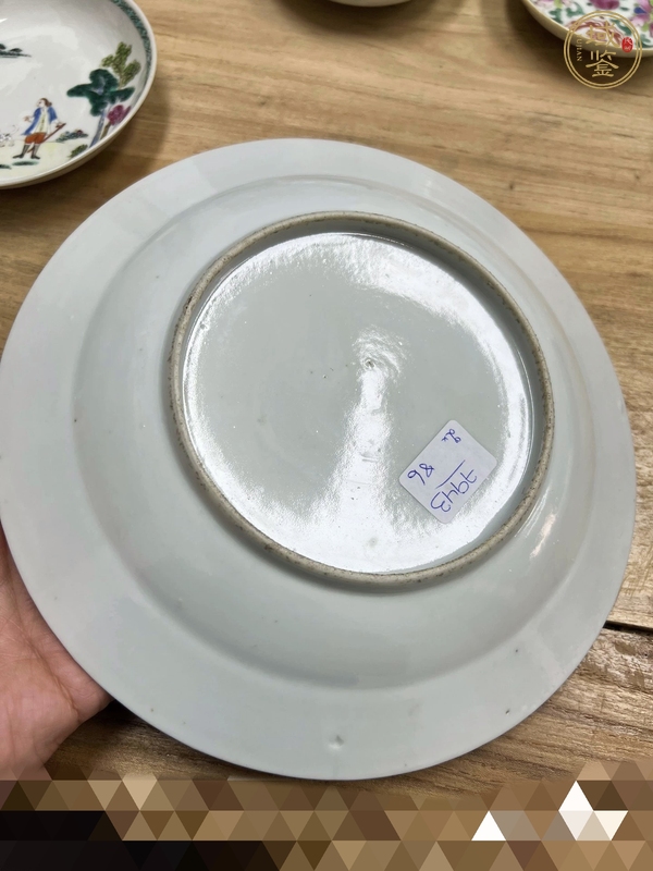 古玩陶瓷五彩人物故事紋折沿盤真品鑒賞圖