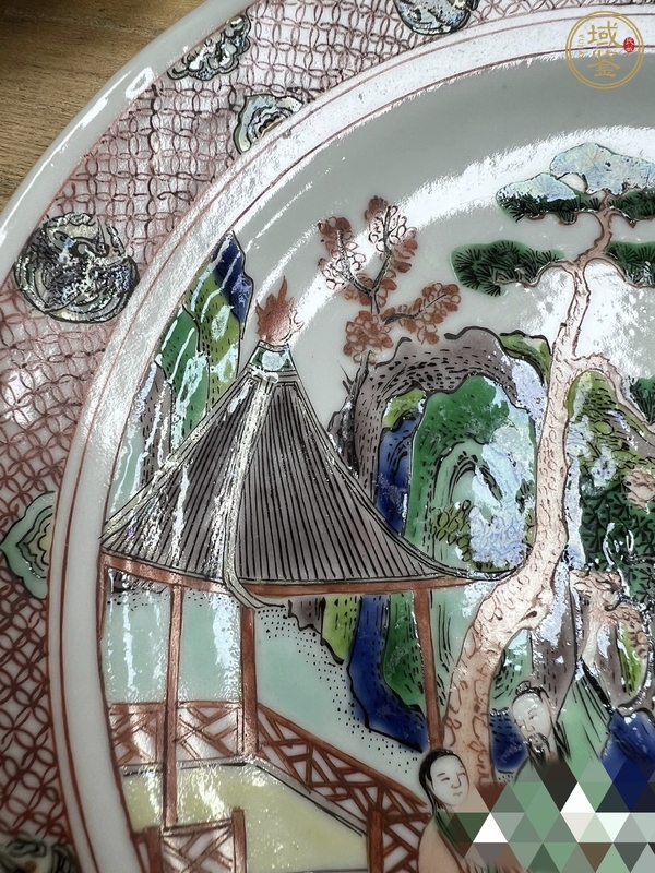 古玩陶瓷五彩人物故事紋折沿盤真品鑒賞圖