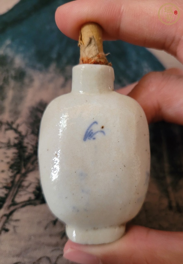 古玩陶瓷高士圖鼻煙壺真品鑒賞圖