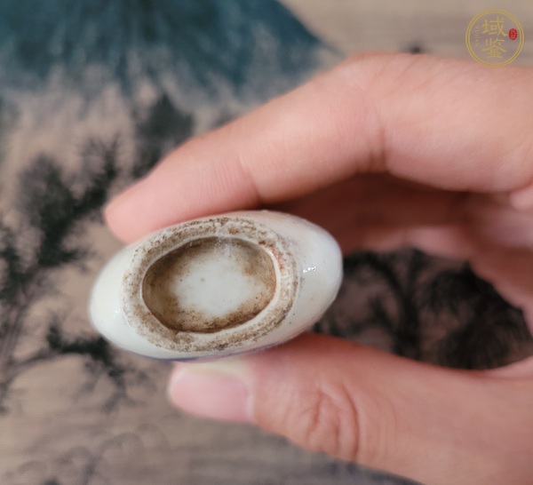 古玩陶瓷高士圖鼻煙壺真品鑒賞圖