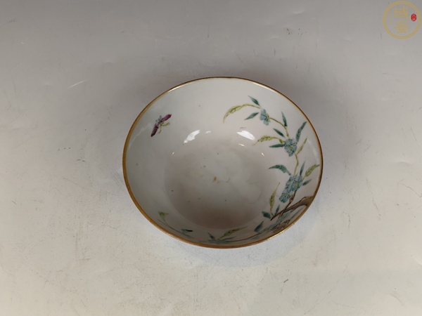 古玩陶瓷粉彩過墻花卉紋茶碗拍賣，當前價格4300元