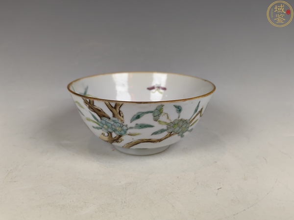 古玩陶瓷粉彩過墻花卉紋茶碗拍賣，當前價格4300元