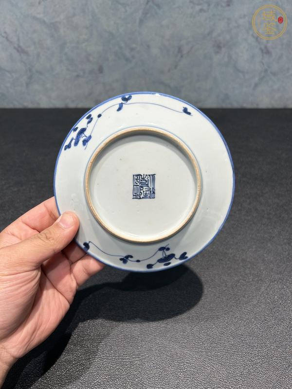 古玩陶瓷花卉紋青花盤真品鑒賞圖