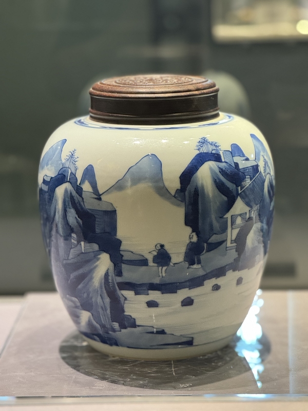 古玩轉(zhuǎn)賣(mài)青花罐拍賣(mài)，當(dāng)前價(jià)格2500元