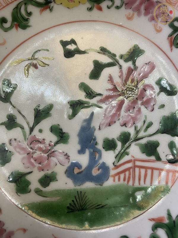 古玩陶瓷牡丹紋粉彩盤真品鑒賞圖