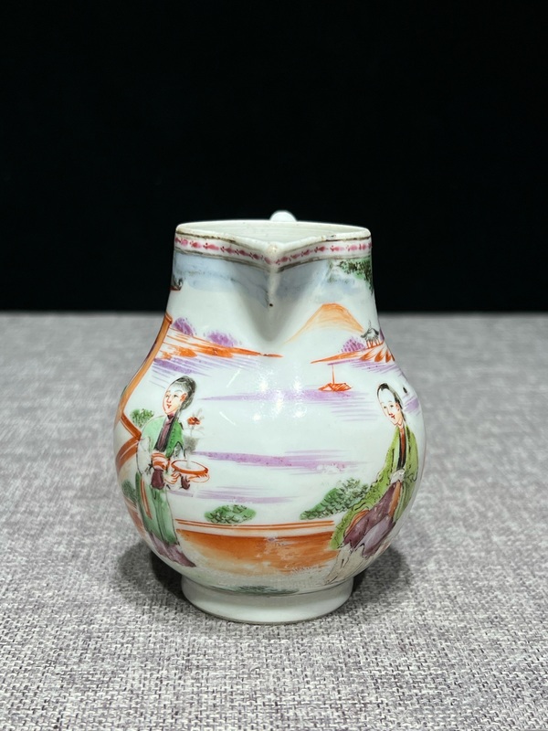古玩陶瓷清·乾隆廣彩滿大人合家歡奶壺拍賣，當(dāng)前價(jià)格1000元
