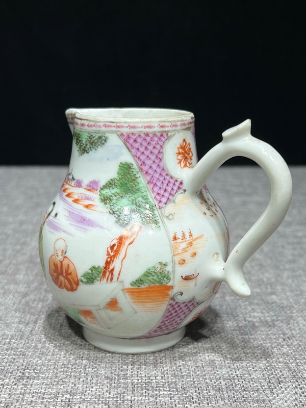 古玩陶瓷清·乾隆廣彩滿大人合家歡奶壺拍賣，當(dāng)前價(jià)格1000元