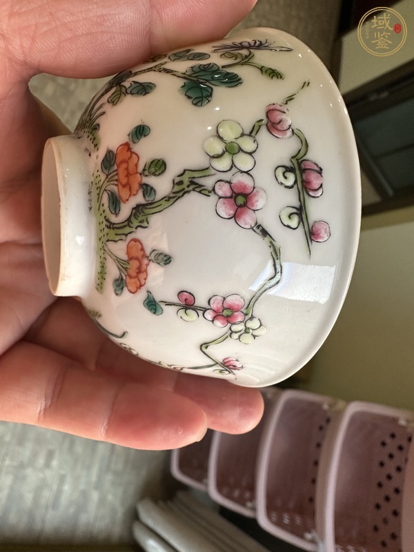 古玩陶瓷花卉紋粉彩茶圓真品鑒賞圖
