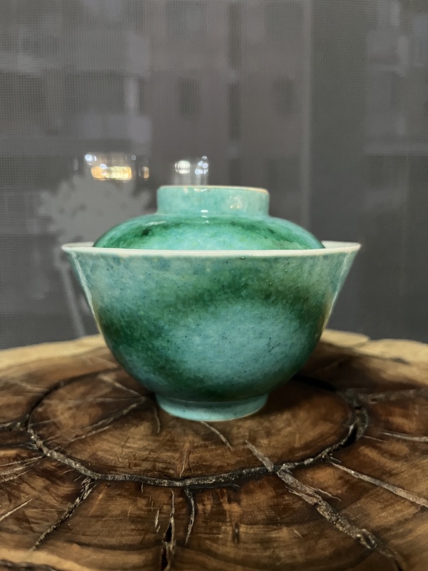 古玩陶瓷吹綠釉蓋碗拍賣，當(dāng)前價格1200元