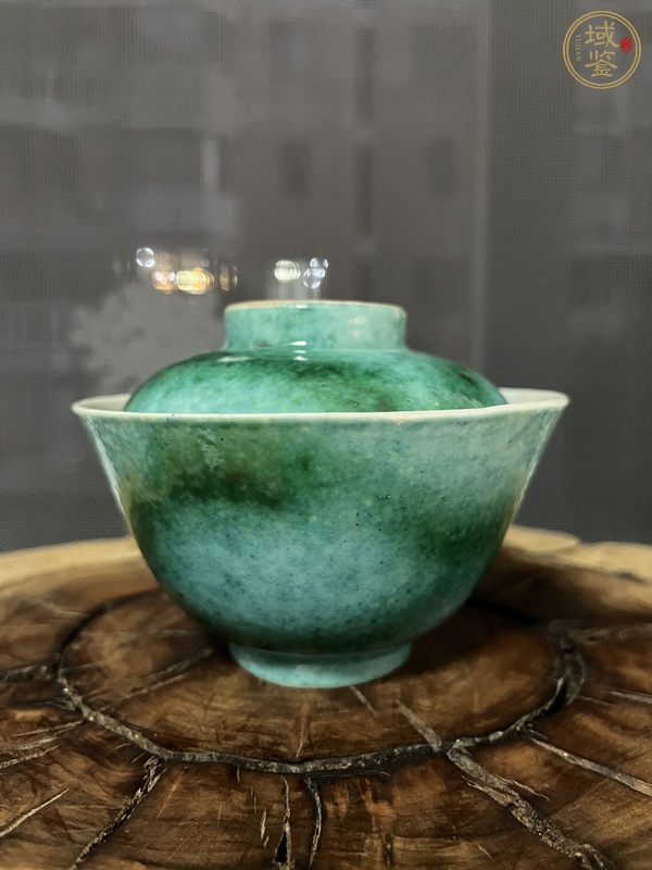 古玩陶瓷翡翠釉蓋碗真品鑒賞圖