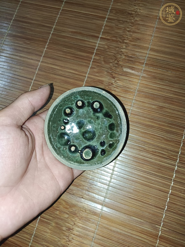 古玩陶瓷綠釉碟真品鑒賞圖