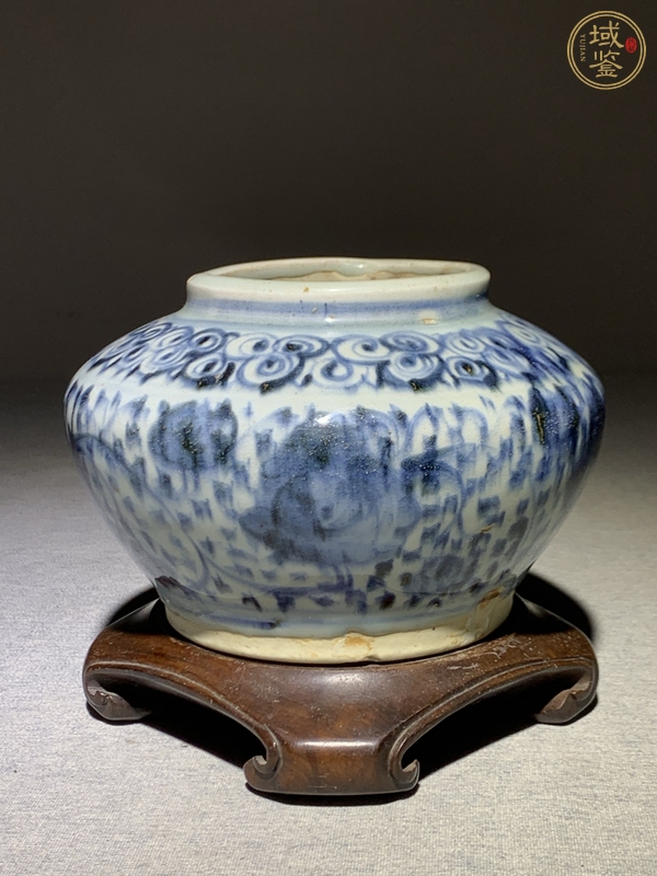 古玩陶瓷青花花卉紋罐真品鑒賞圖